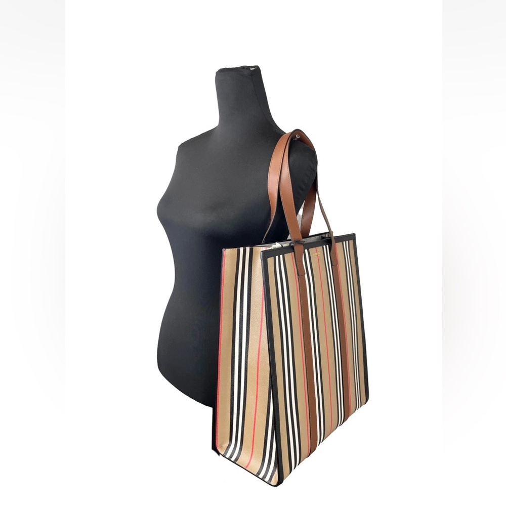 Authentic Burberry Icon Stripe E-Canvas Portrait Tote bag - Picture 2 of 16